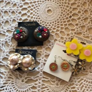 5 pairs of flower style earrings